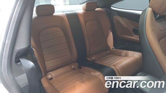 Mercedes-Benz C-класс W205 C200 купе, 2017 12