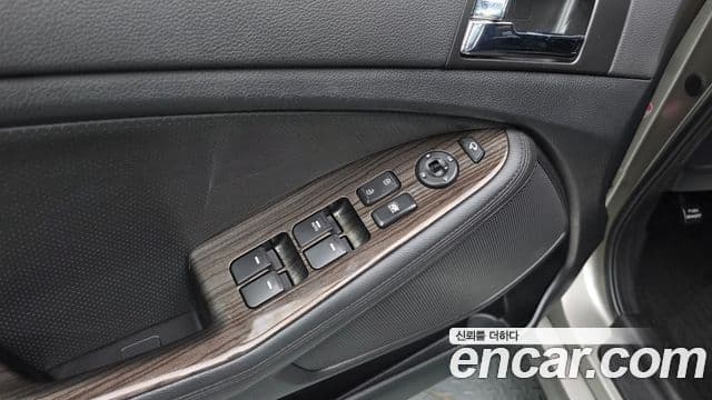 Kia K5 2.0 Deluxe, 2012 18