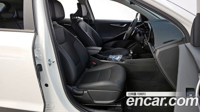 Kia D All New Niro Trendy, 2022 11