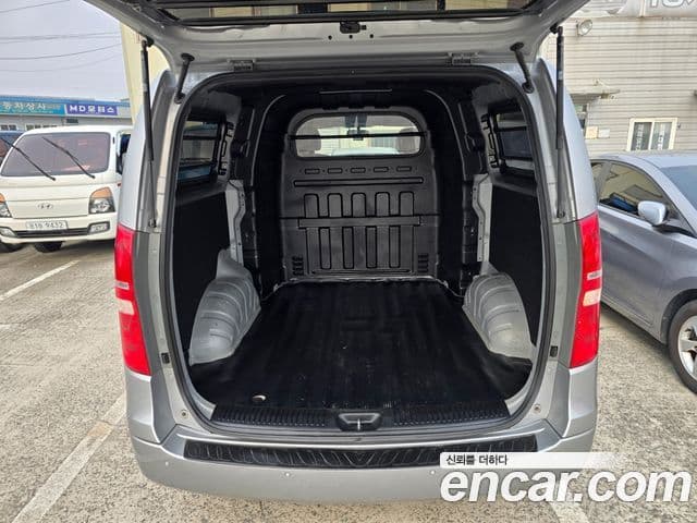 Hyundai Grand Starex CVX Deluxe, 2016 17