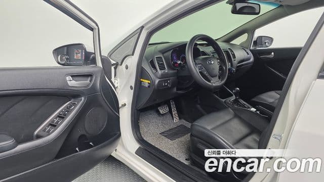 Kia K3 Trendy, 2015 10