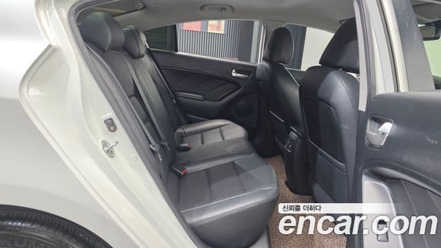 Kia K3 Trendy, 2015 12