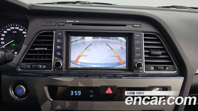 Hyundai LF Sonata 2.0 Smart, 2015 16