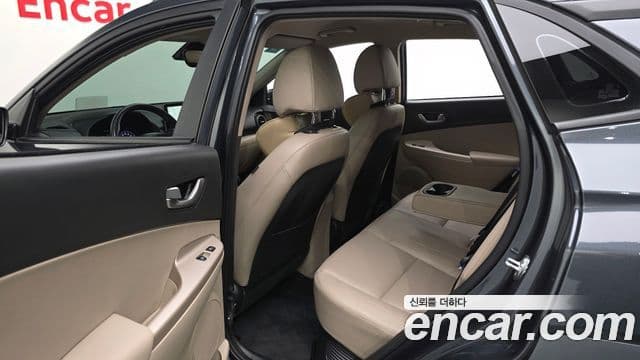 Hyundai Kona гибрид Special, 2020 11