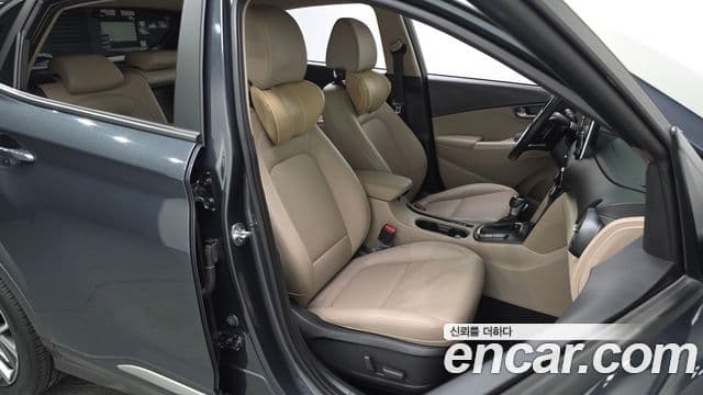 Hyundai Kona гибрид Special, 2020 12