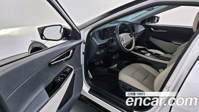 Kia EV6 Earth, 2023 10