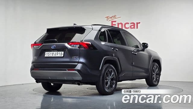 Toyota RAV4 5세대, 2022 2