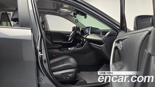 Toyota RAV4 5세대, 2022 11