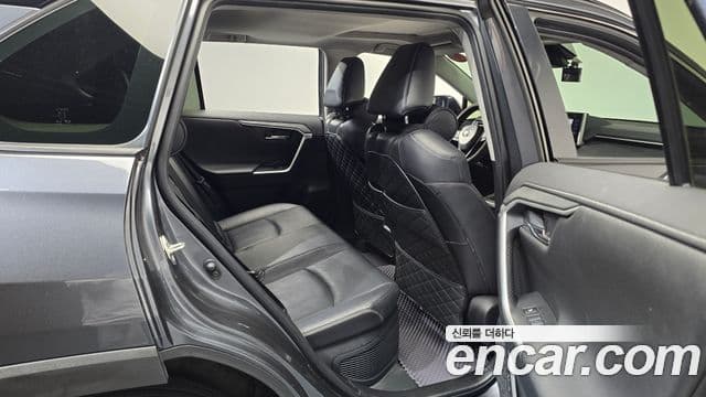 Toyota RAV4 5세대, 2022 12
