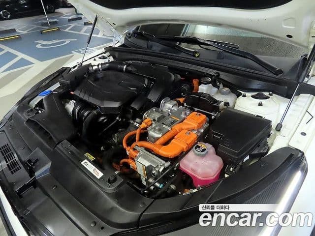 Kia K5 гибрид 3세대 Signature, 2022 19