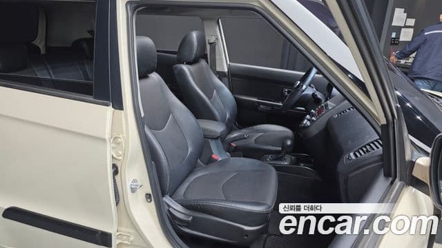 Kia Soul Safety, 2011 10