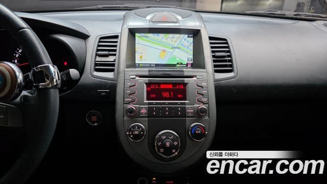 Kia Soul Safety, 2011 17