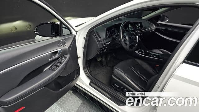 Hyundai Sonata (DN8) Premium Family, 2021 11