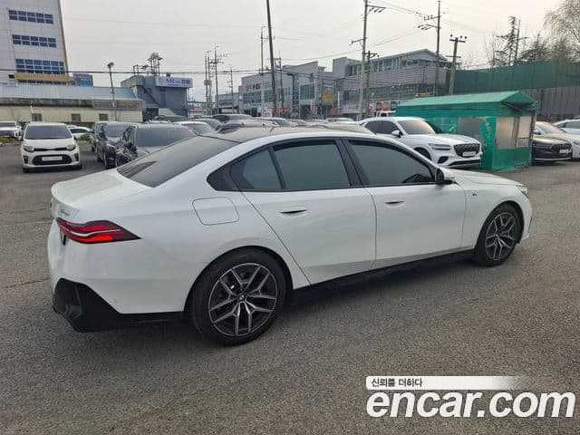 BMW 5시리즈 (G60) 523d M Sport, 2025 4