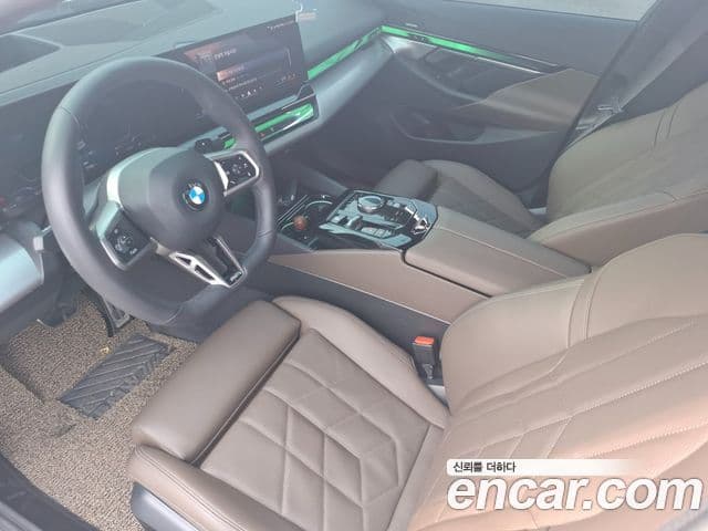 BMW 5시리즈 (G60) 523d M Sport, 2025 все фото