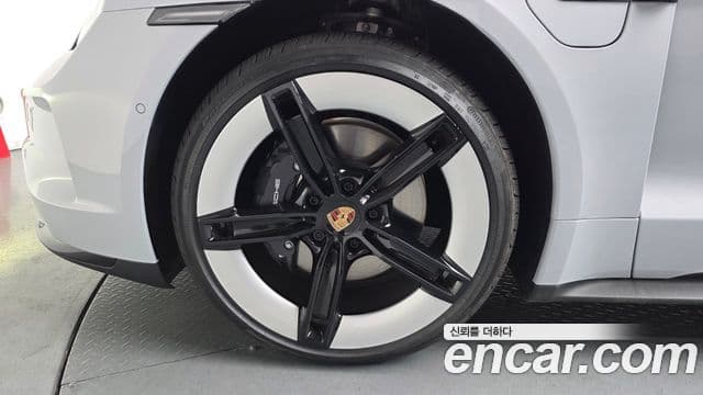 Porsche 타이칸 базовый 4, 2026 все фото