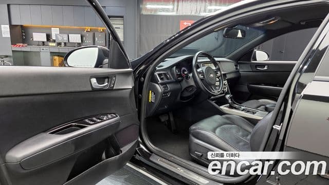 Kia K5 2세대 Signature, 2018 11