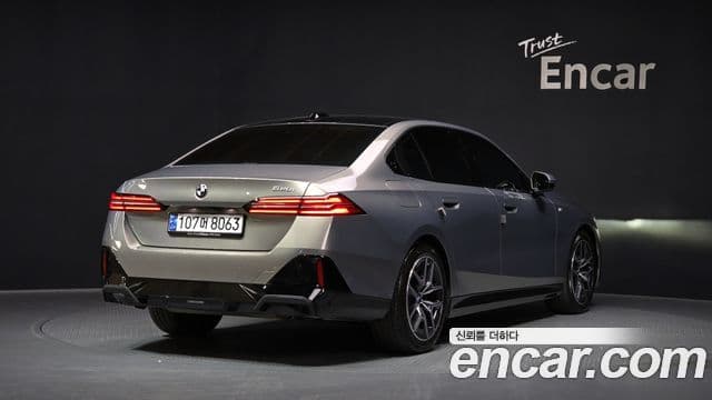 BMW 5시리즈 (G60) 520i M Sport, 2025 2