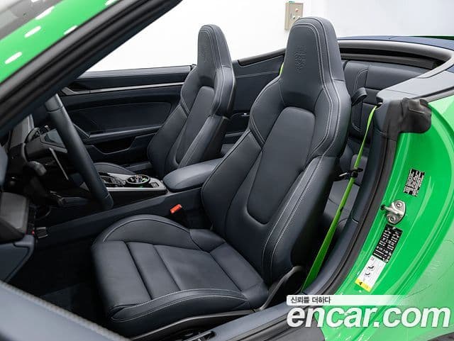 Porsche 911 (992) Carrera кабриолет, 2023 10