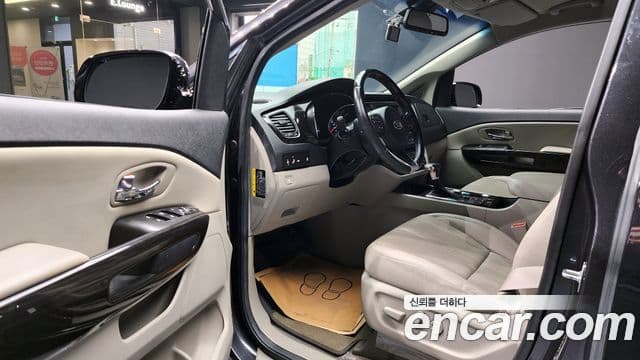 Kia The / новый New Carnival VIP, 2019 11