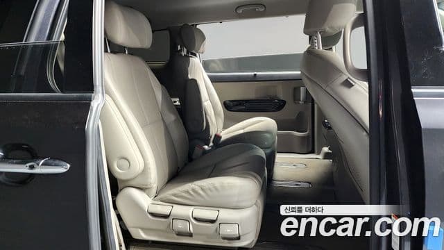Kia The / новый New Carnival VIP, 2019 12