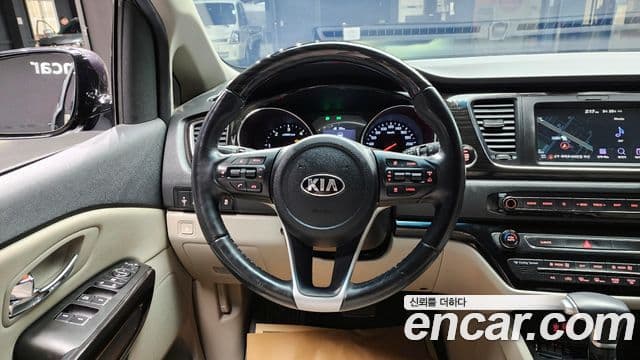 Kia The / новый New Carnival VIP, 2019 14