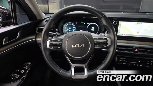Kia K5 гибрид 3세대 Noblesse, 2023 13