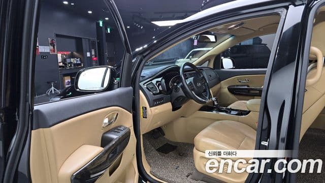 Kia The / новый New Carnival Noblesse Special, 2019 10