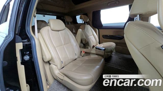 Kia The / новый New Carnival Noblesse Special, 2019 12