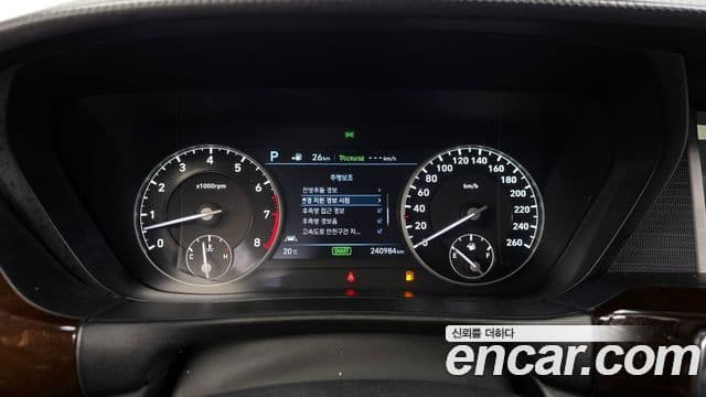 Genesis EQ900 Prestige, 2018 8