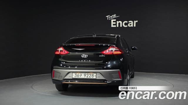 Hyundai Ioniq Электрический (Electric), 2017 4