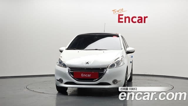 Peugeot 208 1.6 e-HDi Felline 5도어, 2016 3