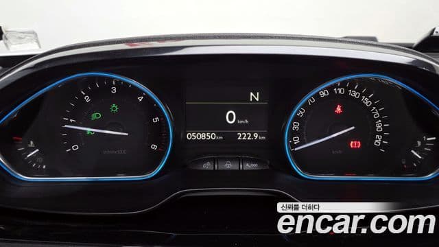 Peugeot 208 1.6 e-HDi Felline 5도어, 2016 8