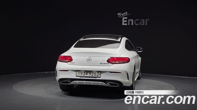 Mercedes-Benz C-класс W205 C200 купе, 2017 4