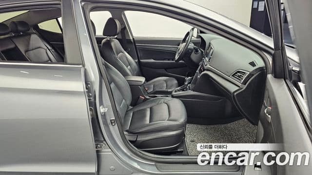 Hyundai Avante AD Special, 2016 10