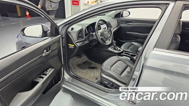 Hyundai Avante AD Special, 2016 11