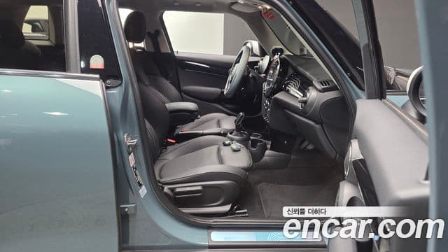 Mini Cooper S 3세대, 2023 11