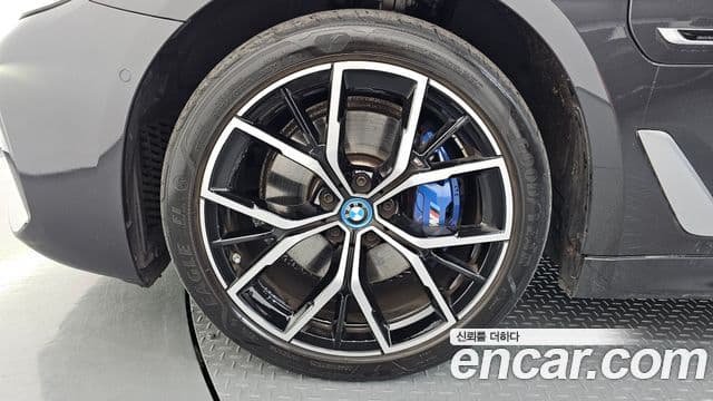 BMW 5시리즈 (G30) 530e M Sport, 2022 все фото