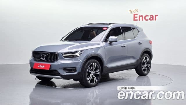 Volvo XC40 B4 Inscription, 2022 1