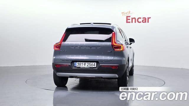 Volvo XC40 B4 Inscription, 2022 4