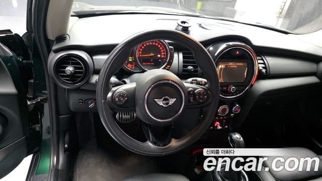 Mini Cooper D 3세대, 2016 13