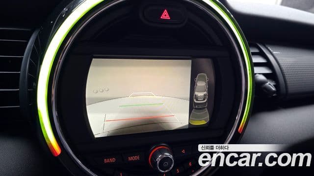 Mini Cooper D 3세대, 2016 14