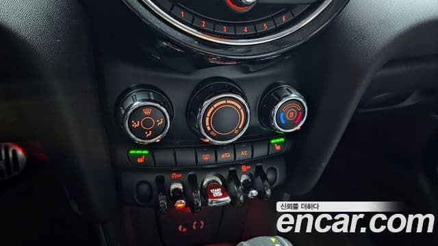 Mini Cooper D 3세대, 2016 15