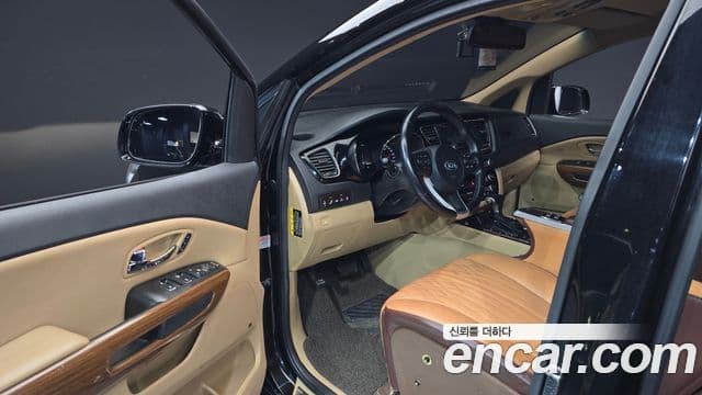 Kia All New Carnival Noblesse, 2018 10