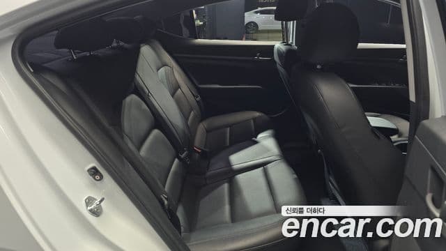 Hyundai Avante AD 1.6 GDI Value Plus, 2018 12