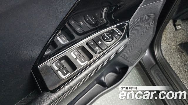 Kia The / новый New Niro Prestige, 2020 19