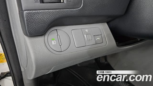 Hyundai Grand Starex CVX Luxury, 2013 14