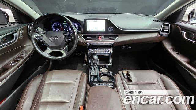 Hyundai Grandeur IG 3.0 LPi Exclusive (арендный автомобиль), 2018 7