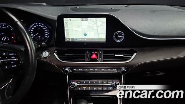 Hyundai Grandeur IG 3.0 LPi Exclusive (арендный автомобиль), 2018 15
