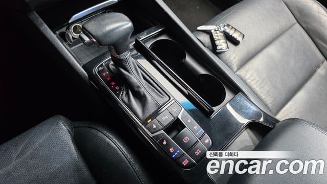 Kia All New K7 3.0 LPI Luxury (арендный автомобиль), 2018 9